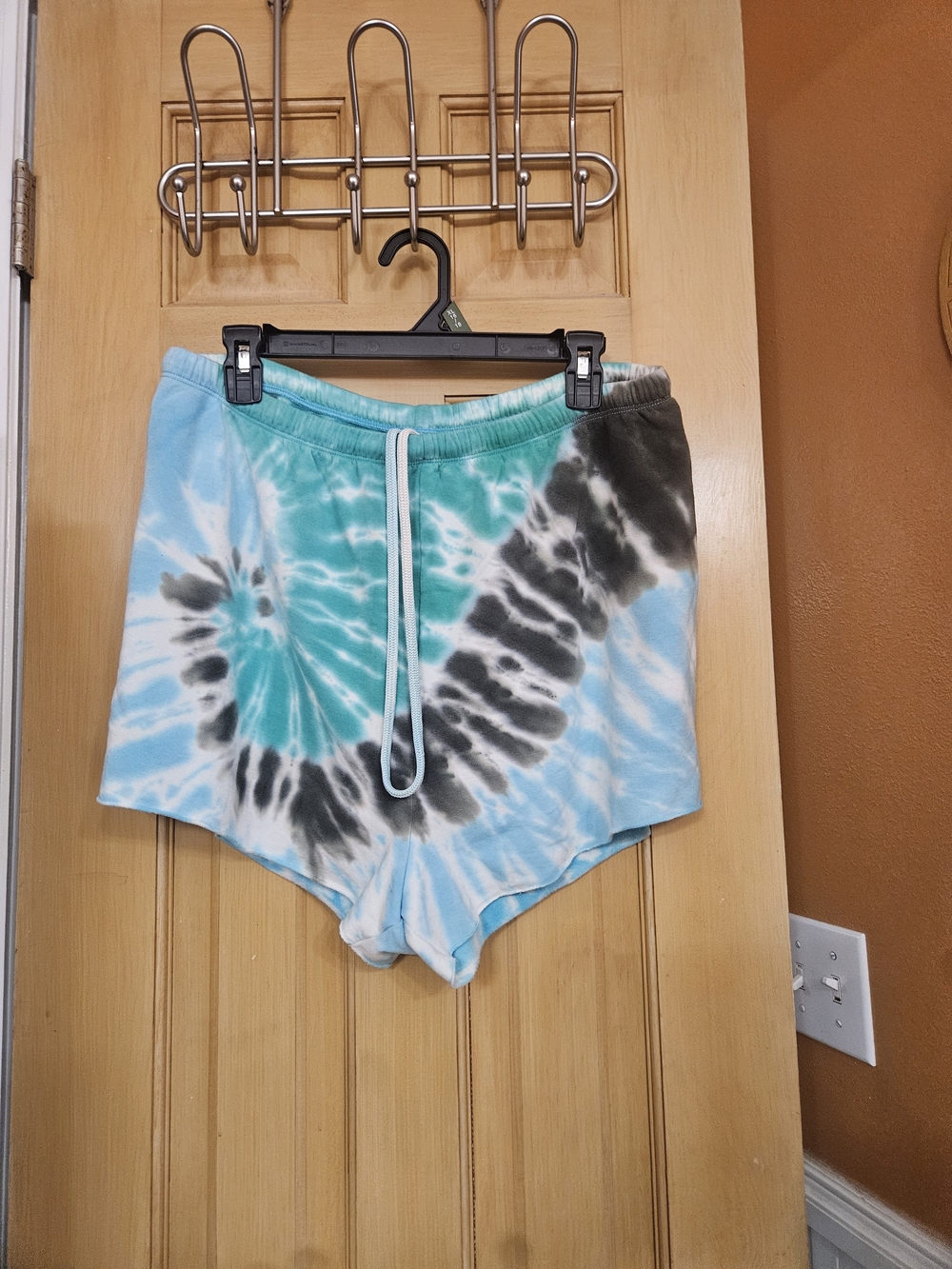 Aerie Offline Tie-Dye Turquoise & Black Women’s Lounge Shorts